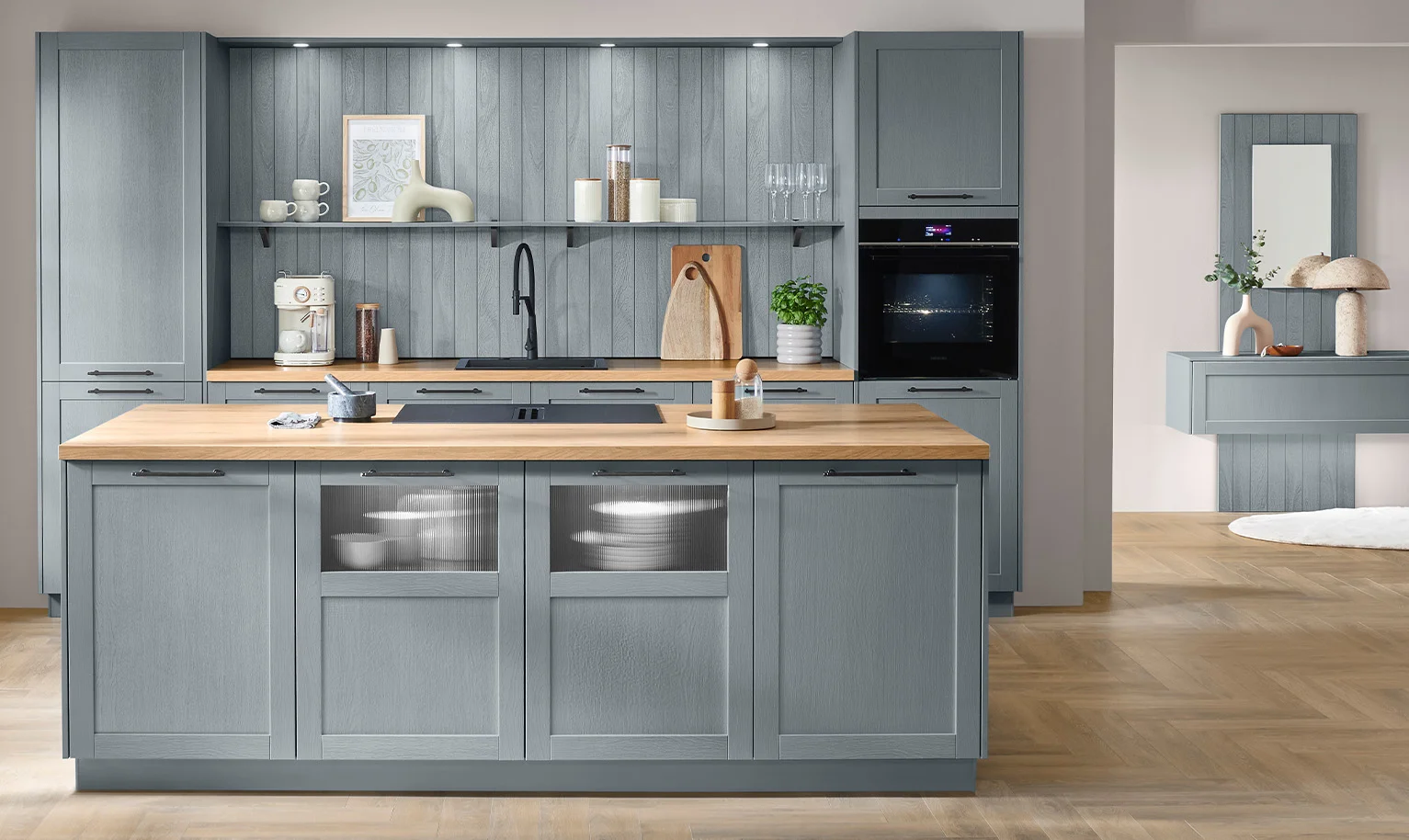 Timeless country house design in stone blue with a natural wood structure - stylish and functional.