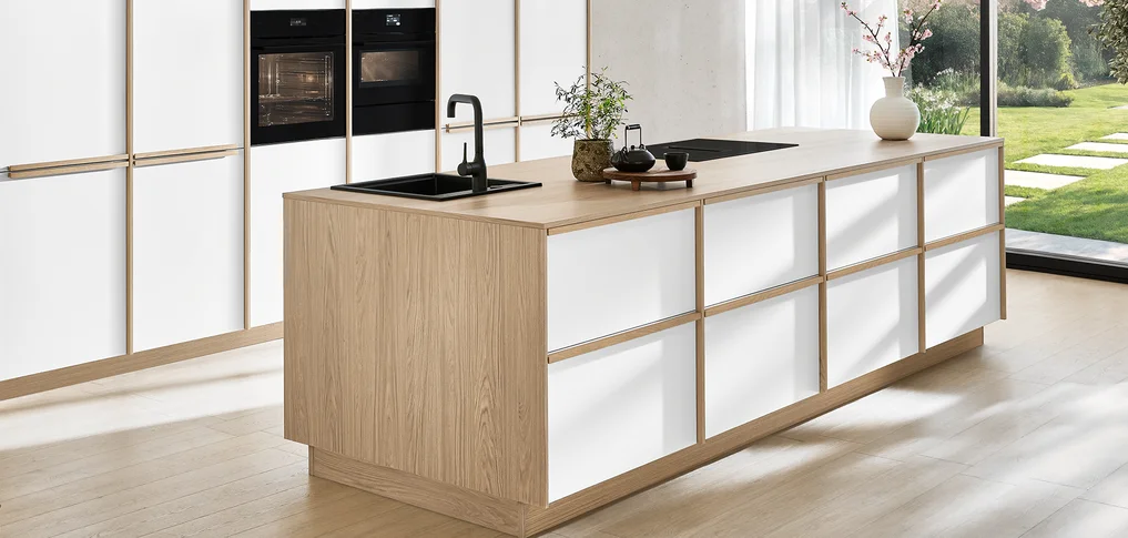 Purist Japandi kitchen with Sakura design line - modern elegance, natural materials and clear lines.